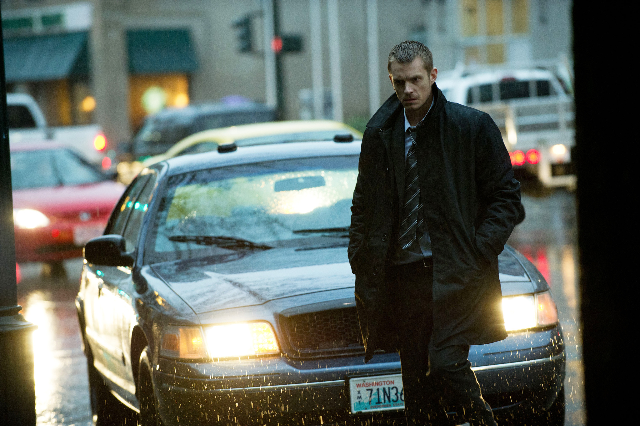 Still of Joel Kinnaman in Zmogzudyste (2011)