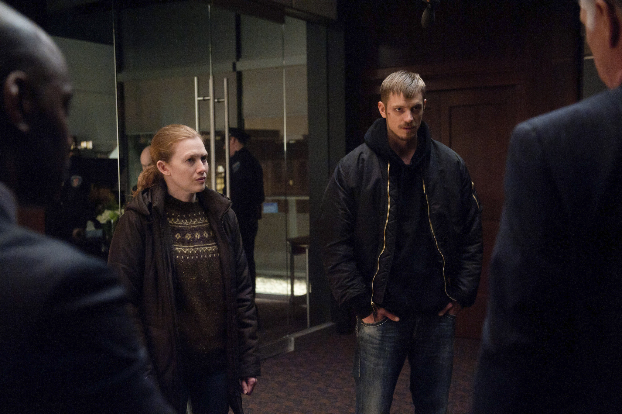 Still of Mireille Enos and Joel Kinnaman in Zmogzudyste (2011)