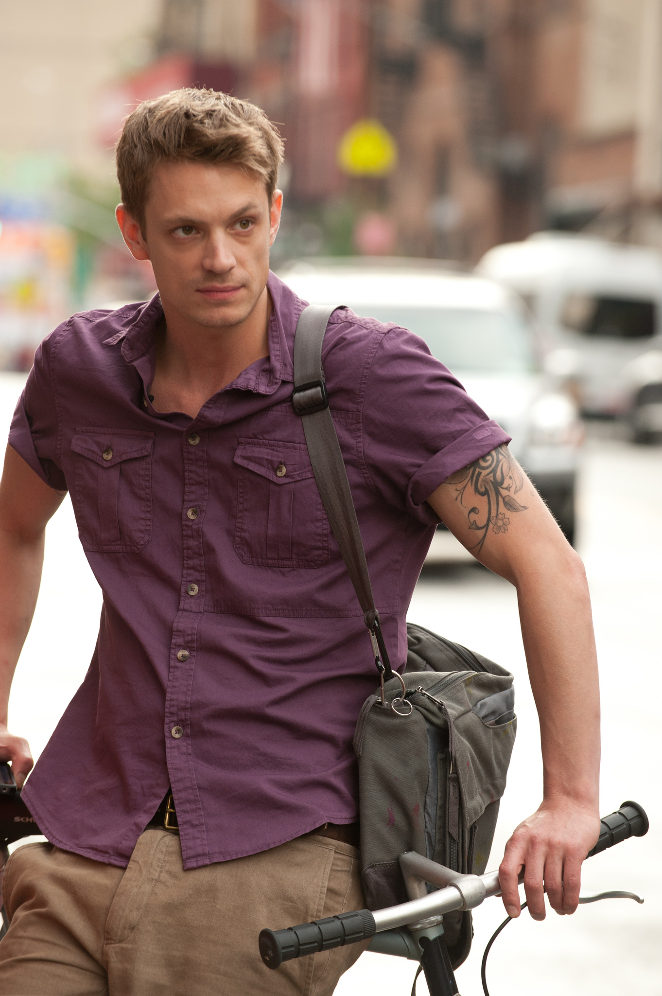 Still of Joel Kinnaman in Lola Versus (2012)