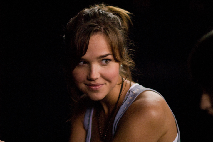 Still of Arielle Kebbel in Nekviesti sveciai (2009)