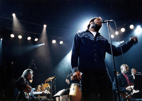 Bob Babbitt (left) and Eddie Willis (right) with an impassioned Ben Harper (center) performing 