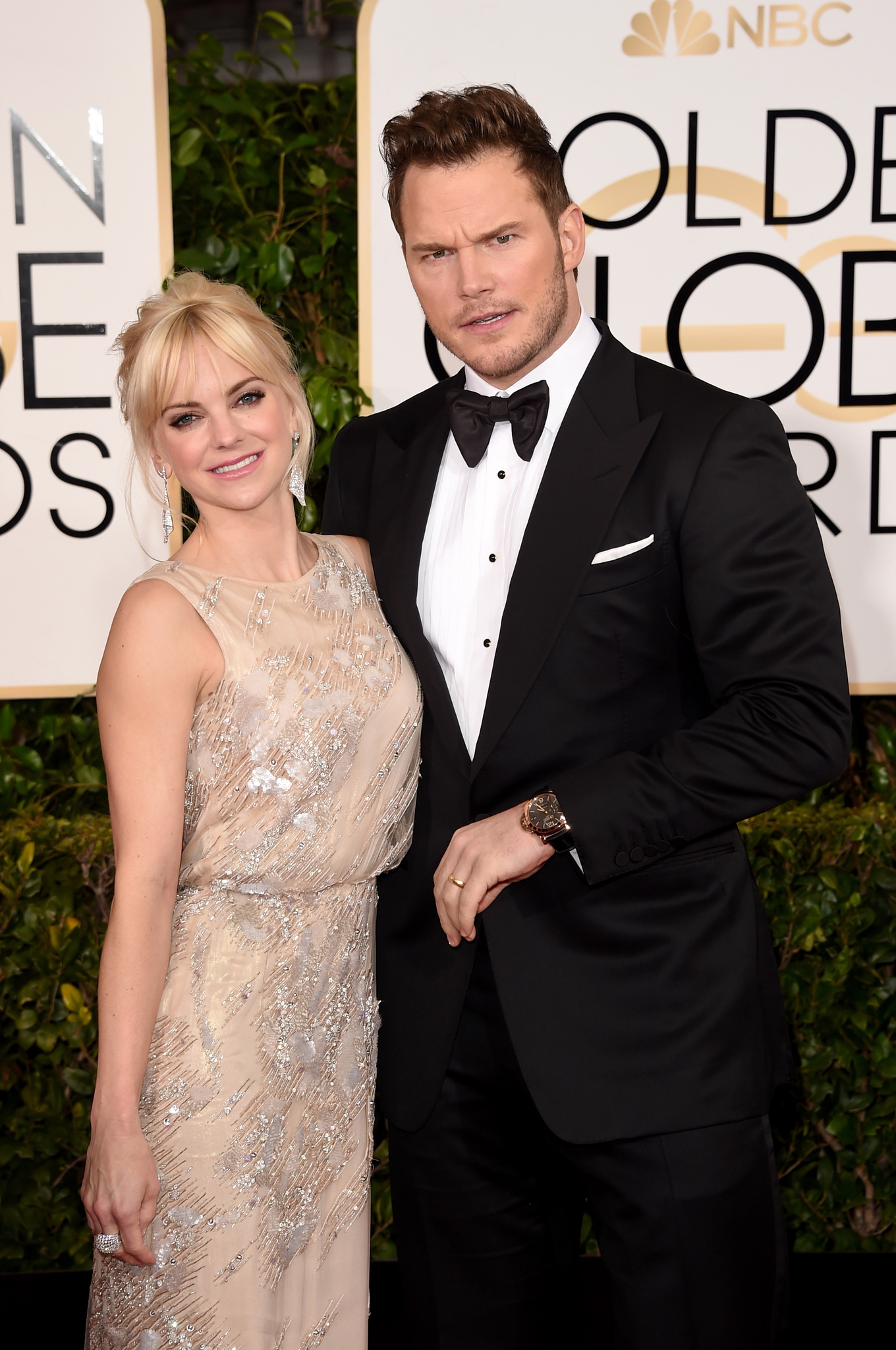 Anna Faris and Chris Pratt at event of The 72nd Annual Golden Globe Awards (2015)