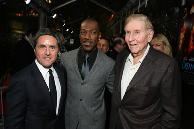 Eddie Murphy, Brad Grey and Sumner Redstone at event of Dreamgirls (2006)