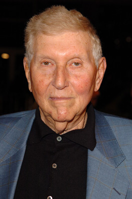 Sumner Redstone at event of Paycheck (2003)