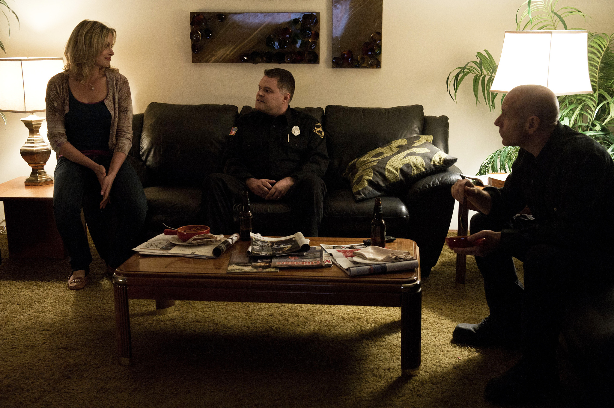 Still of Hugh Dillon, Aaron Douglas and Sonya Salomaa in Zmogzudyste (2011)