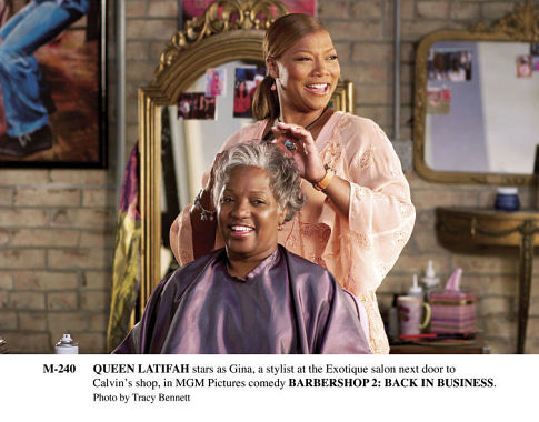 Still of Queen Latifah in Barbershop 2: Back in Business (2004)
