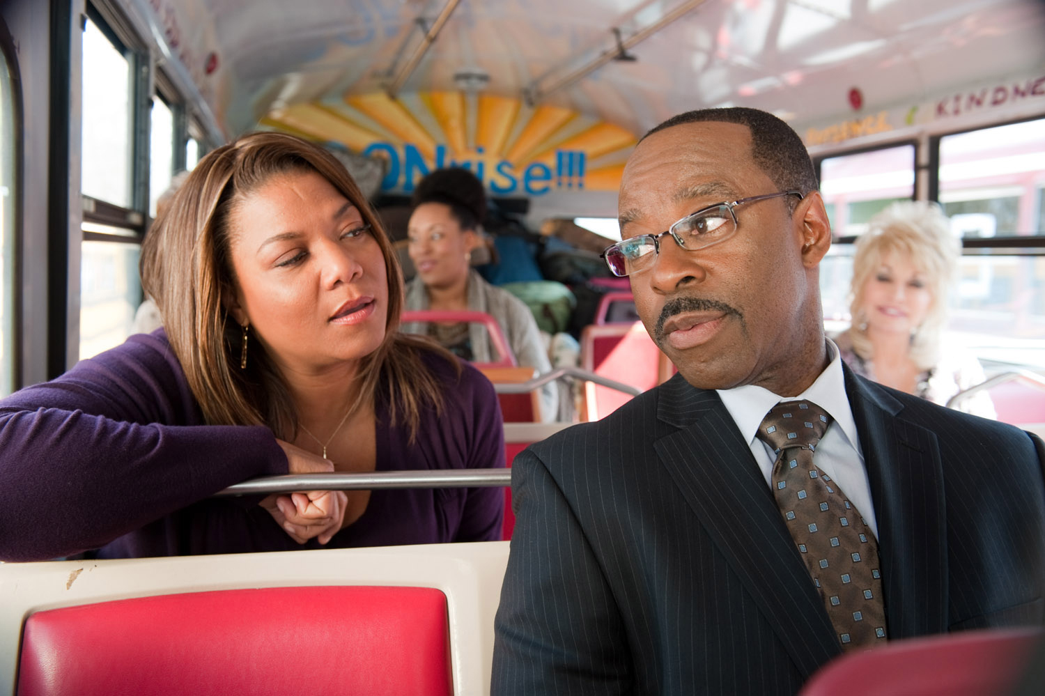 Still of Dolly Parton, Queen Latifah and Courtney B. Vance in Joyful Noise (2012)