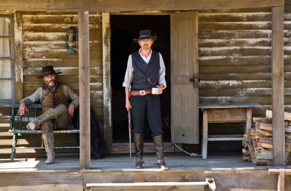 Still of Jeremy Irons and Timothy V. Murphy in Appaloosa (2008)