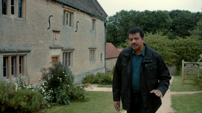 Still of Neil deGrasse Tyson in Cosmos: A Spacetime Odyssey (2014)