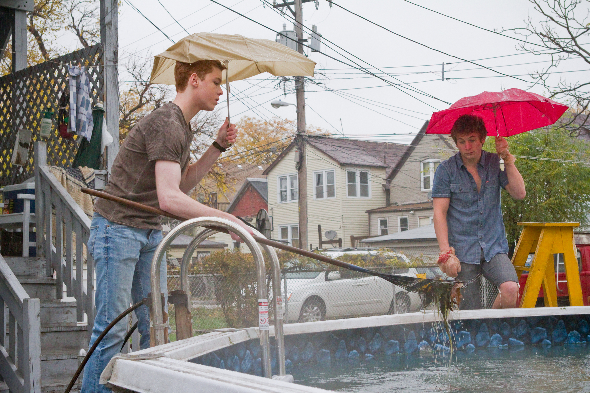 Still of Cameron Monaghan, Jeremy Allen White and Ian Gallagher in Shameless (2011)