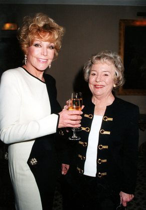 Kim Novak, Patricia Hitchcock 