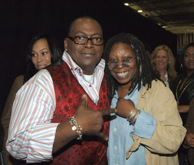 Whoopi Goldberg and Randy Jackson at event of American Idol: The Search for a Superstar (2002)