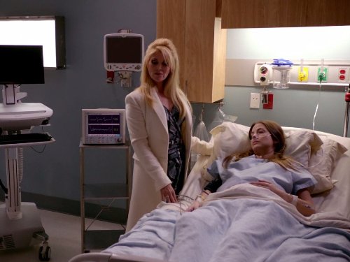 Still of Audrey Landers and Julie Gonzalo in Dallas (2012)