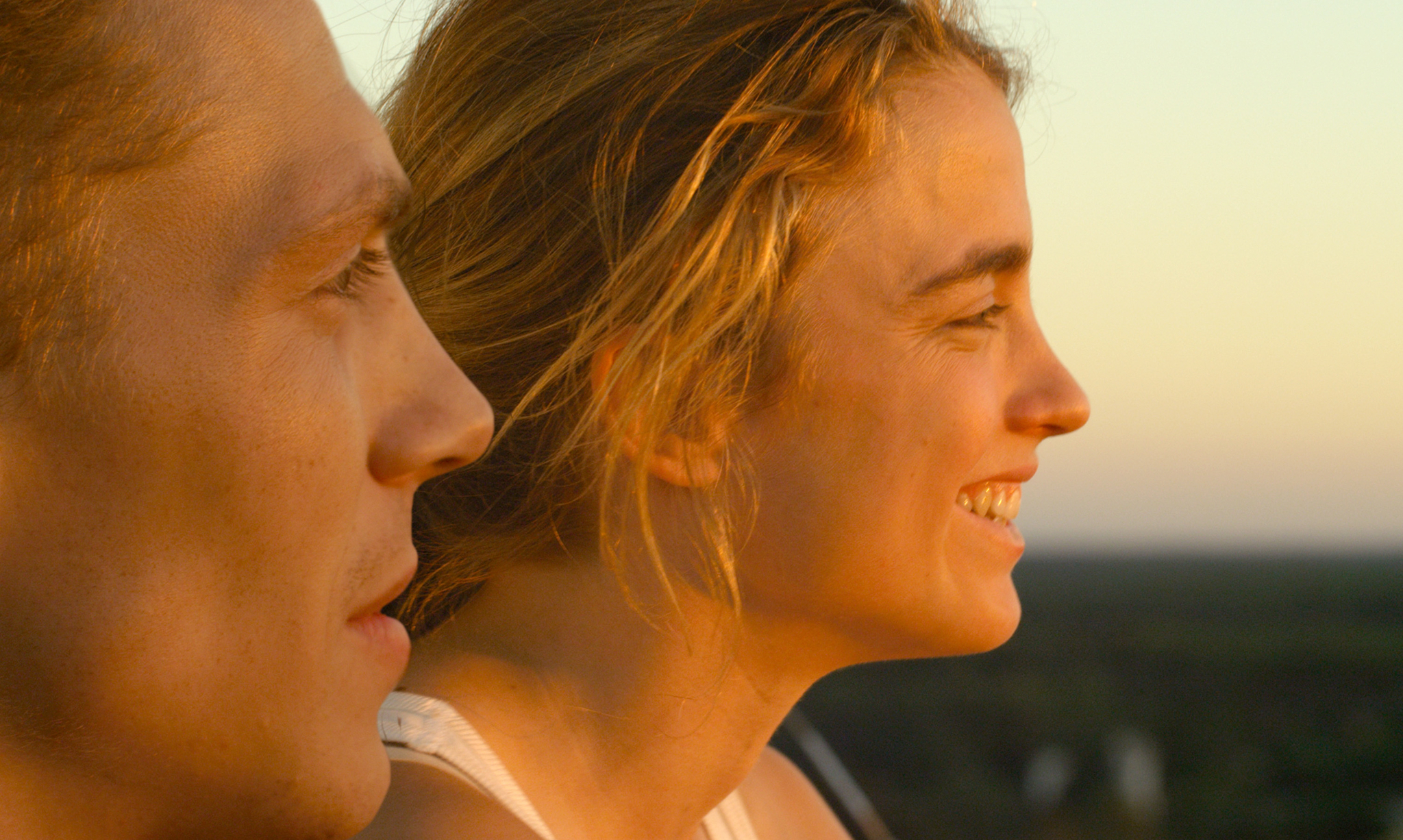 Still of Adèle Haenel and Kévin Azaïs in Les combattants (2014)