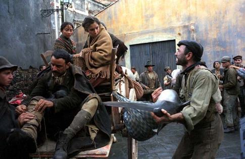 Still of Vincenzo Amato, Filippo Pucillo, Federica De Cola and Isabella Ragonese in Nuovomondo (2006)