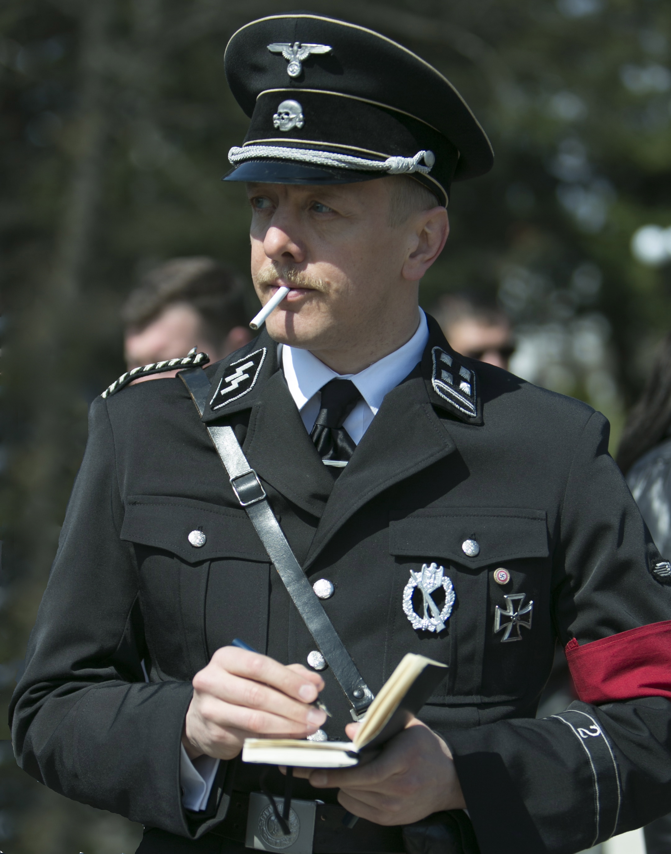 Markus von Lingen as Hermann Deutsch in 