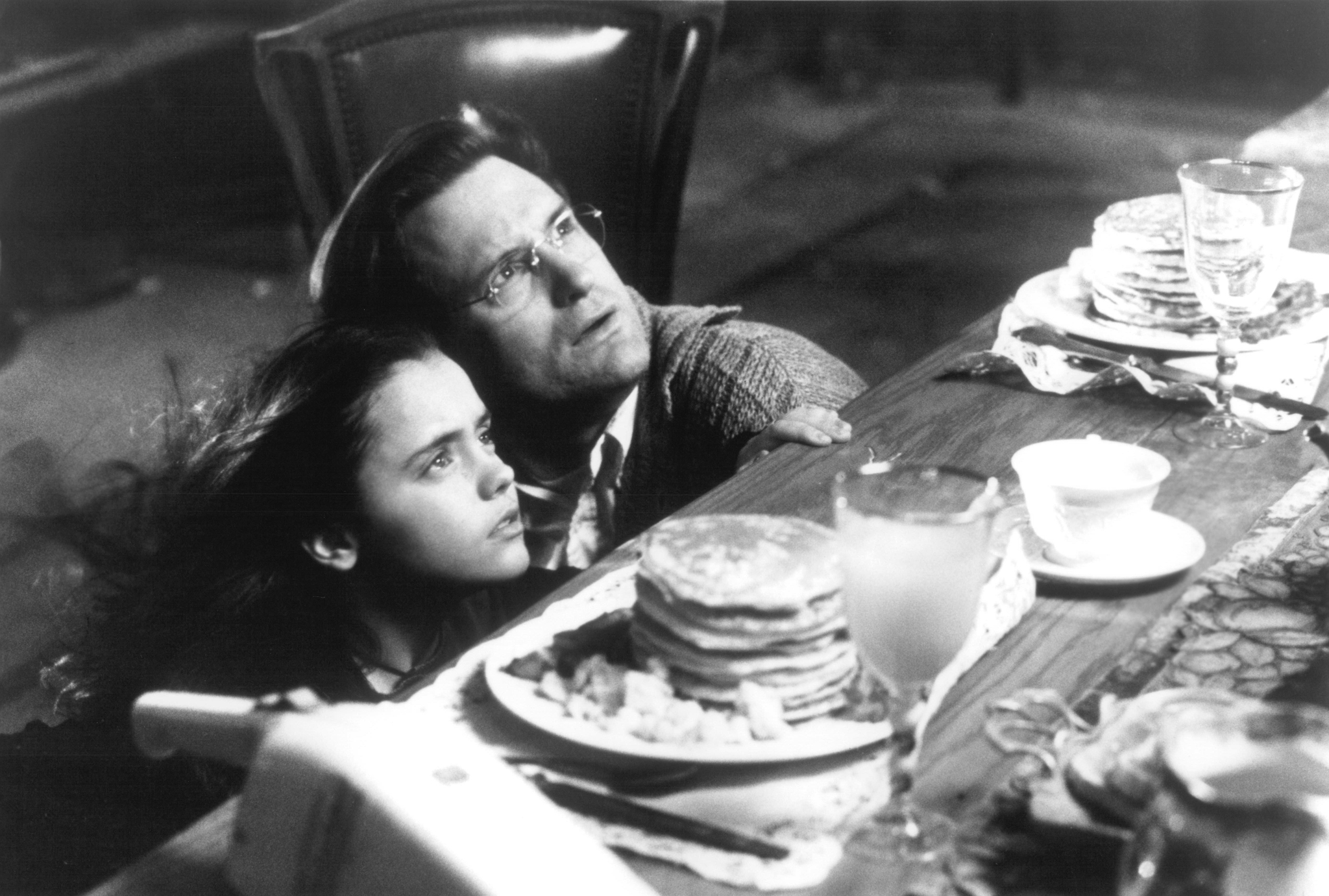 Still of Christina Ricci and Bill Pullman in Casper (1995)