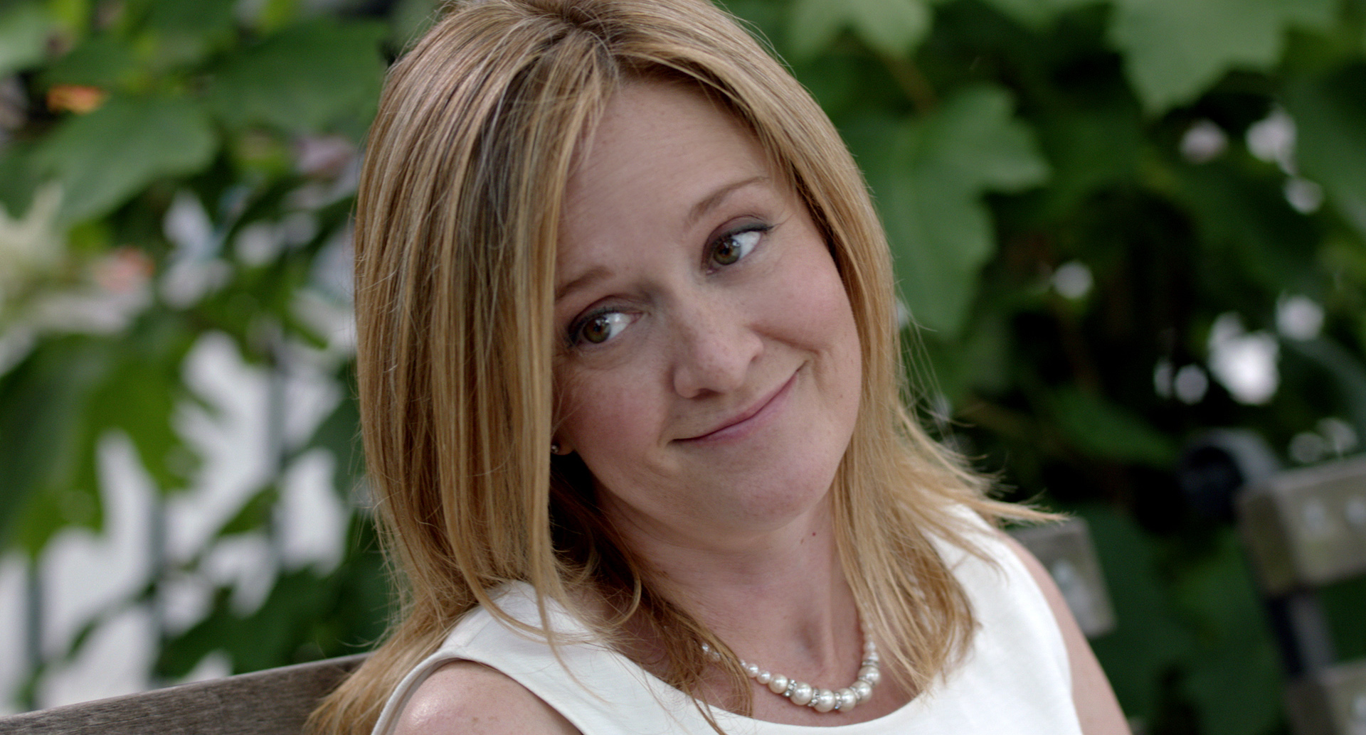 Still of Samantha Bee in Learning to Drive (2014)