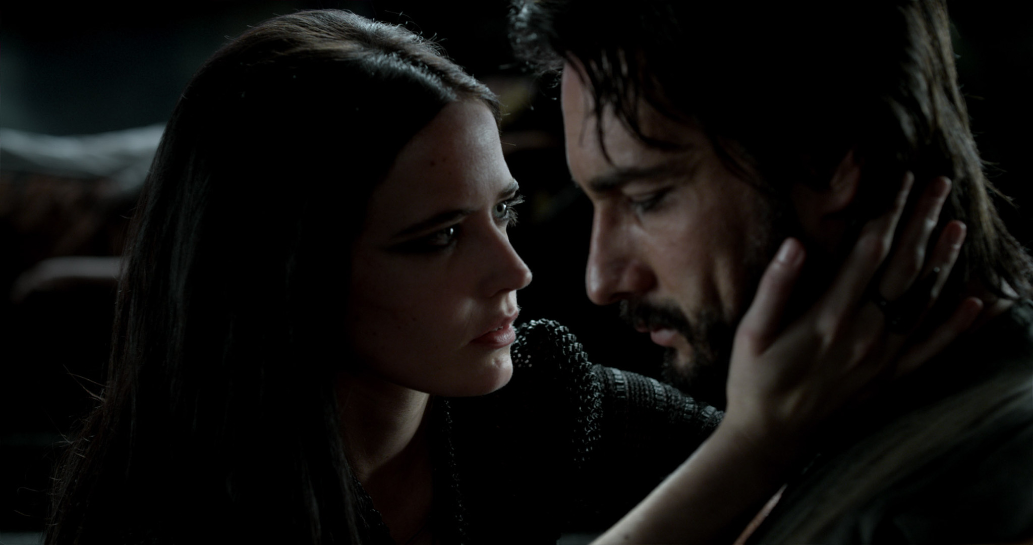 Still of Rodrigo Santoro and Eva Green in 300: Imperijos gimimas (2014)