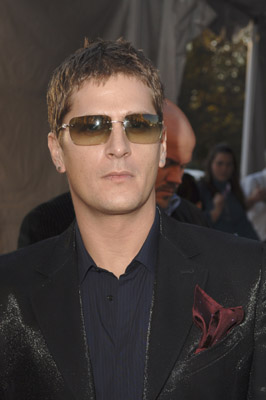 Rob Thomas at event of 2005 American Music Awards (2005)