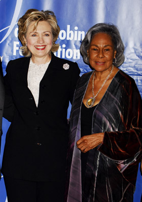 Hillary Clinton and Rachel Robinson