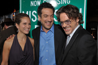 Robert Downey Jr., Todd Phillips and Susan Downey at event of Vingiuotas kelias namo (2010)