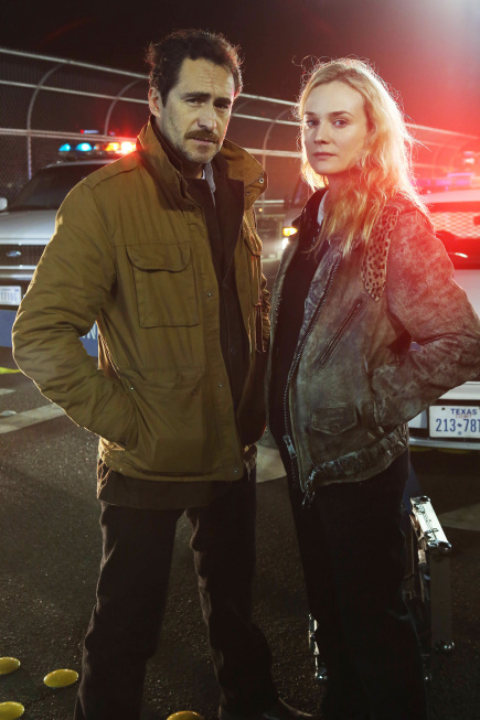 Still of Demian Bichir and Diane Kruger in The Bridge (2013)