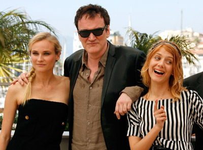 Quentin Tarantino, Mélanie Laurent and Diane Kruger at event of Negarbingi sunsnukiai (2009)