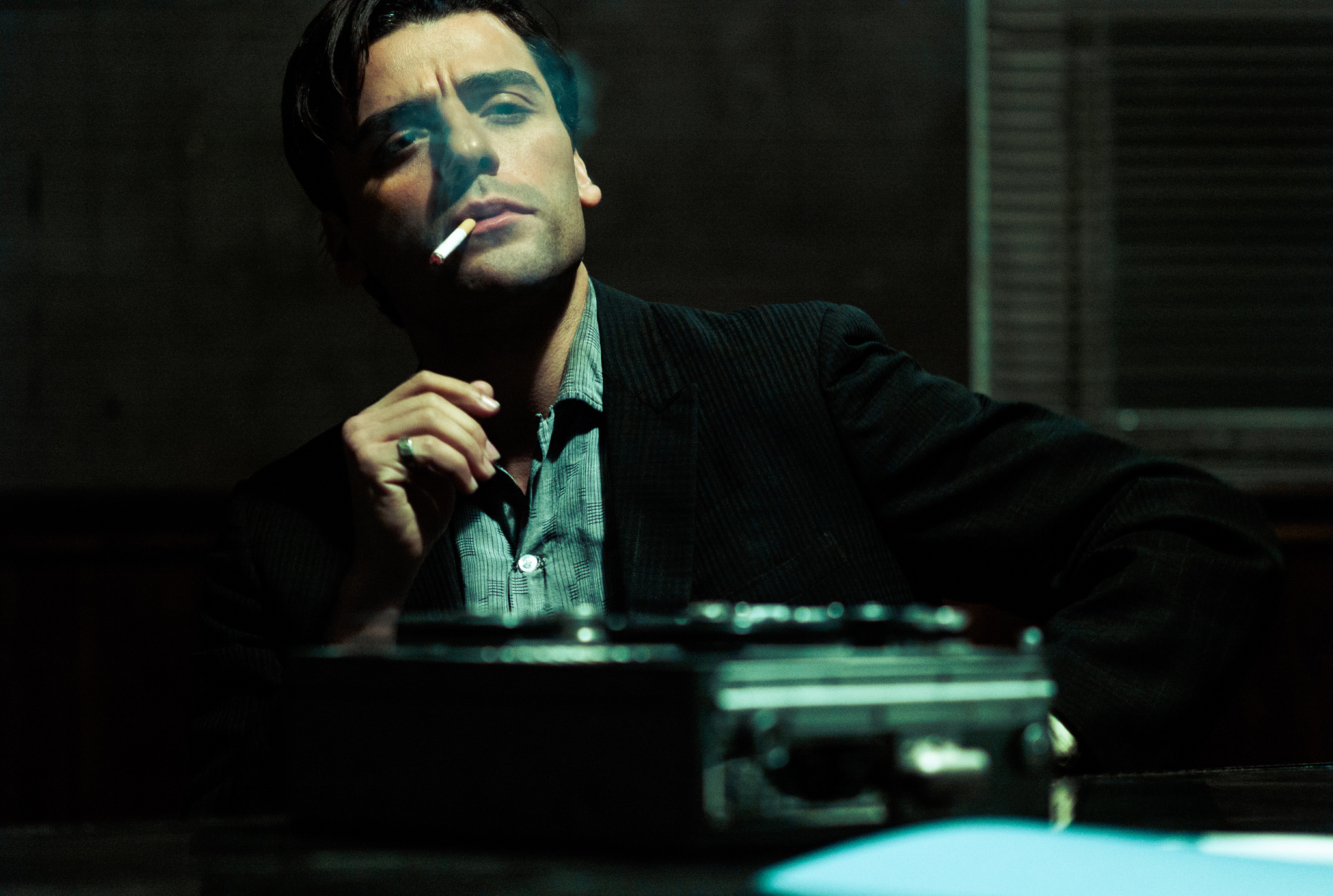 Still of Oscar Isaac in The Two Faces of January (2014)