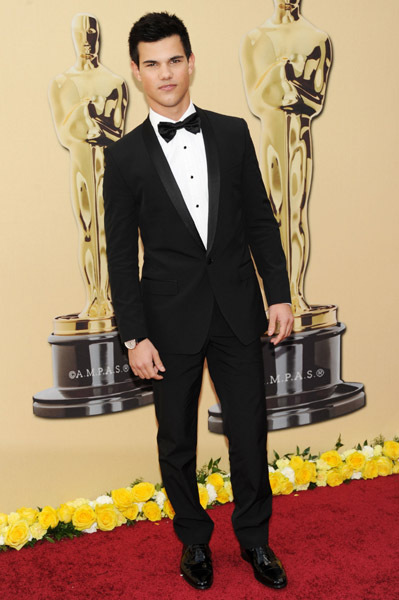 Taylor Lautner at event of The 82nd Annual Academy Awards (2010)