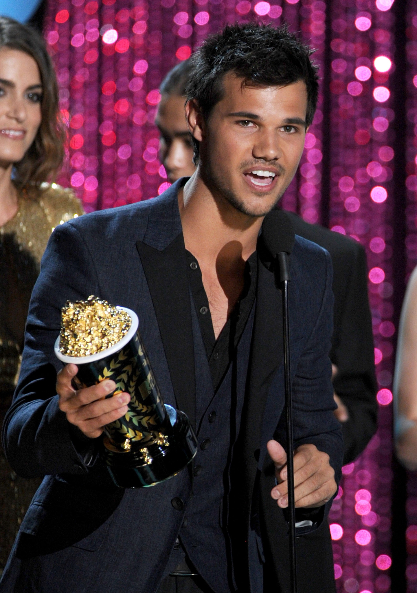 Taylor Lautner at event of 2012 MTV Movie Awards (2012)