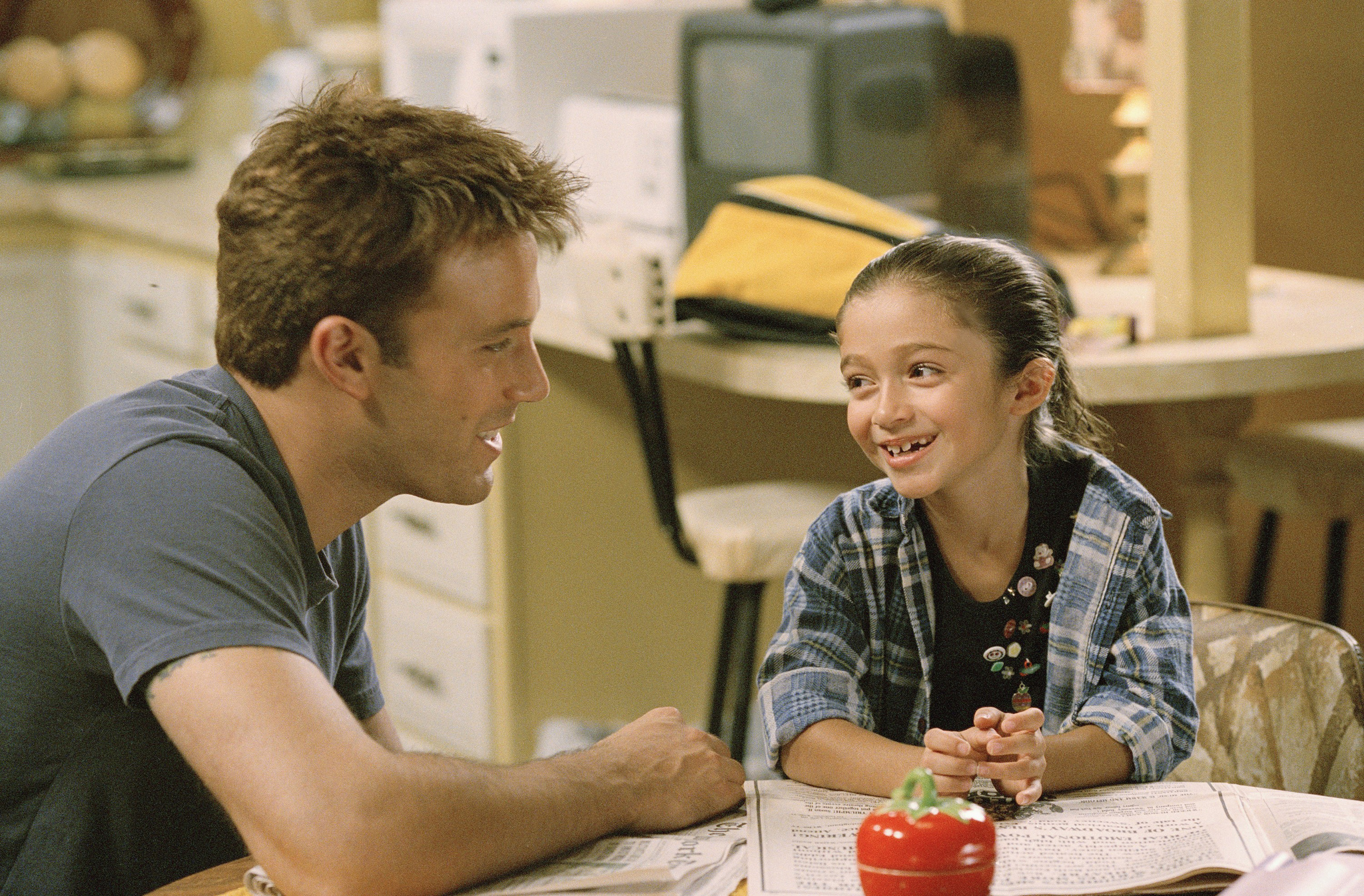 Still of Ben Affleck and Raquel Castro in Jersey Girl (2004)