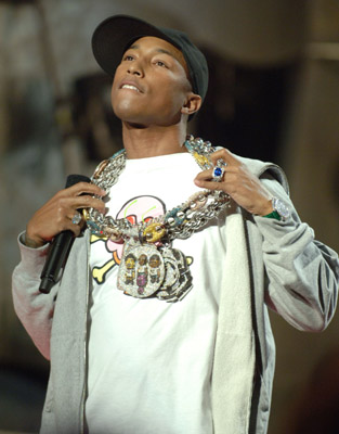 Pharrell Williams at event of 2005 American Music Awards (2005)