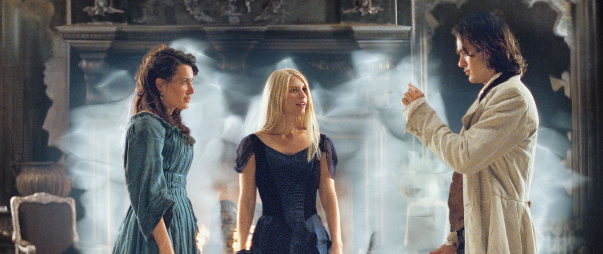 Still of Claire Danes, Kate Magowan and Charlie Cox in Zvaigzdziu dulkes (2007)