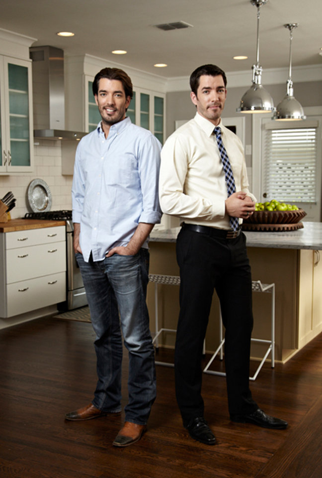 Drew Scott and Jonathan Silver Scott in Property Brothers: Courtney & Luke (2012)