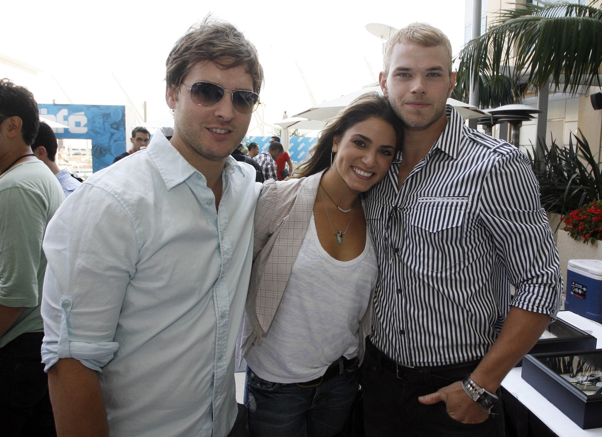 Peter Facinelli, Nikki Reed and Kellan Lutz at event of Jaunatis (2009)