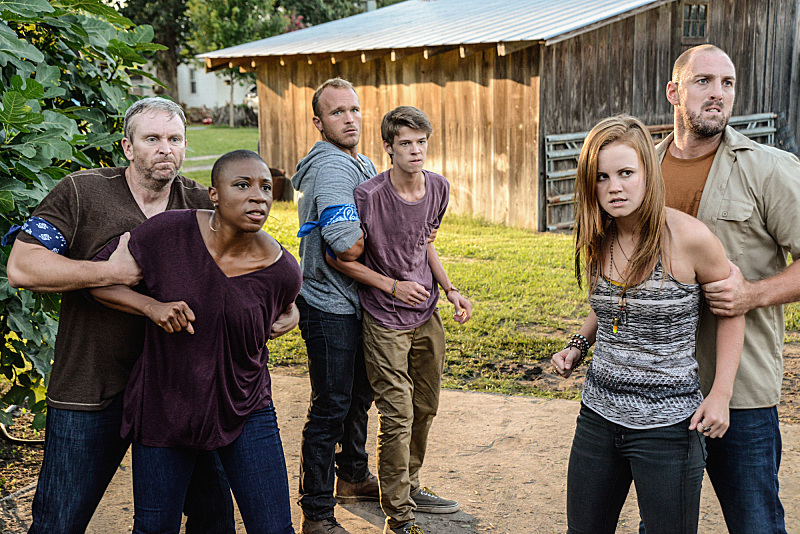 Still of Colin Ford, Aisha Hinds and Mackenzie Lintz in Under the Dome (2013)