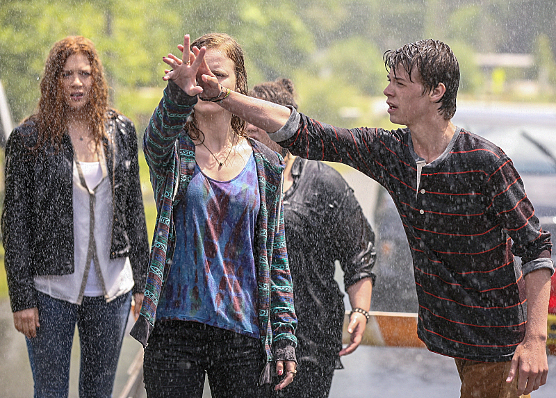 Still of Rachelle Lefevre, Jolene Purdy, Colin Ford and Mackenzie Lintz in Under the Dome (2013)