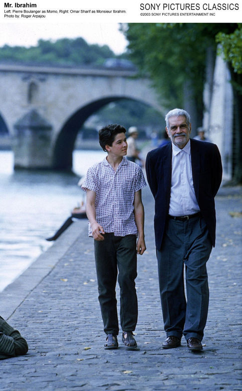 Still of Omar Sharif and Pierre Boulanger in Monsieur Ibrahim et les fleurs du Coran (2003)