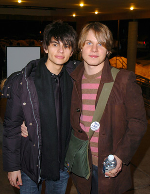 Jeffrey Licon and Brady Corbet at event of Mysterious Skin (2004)