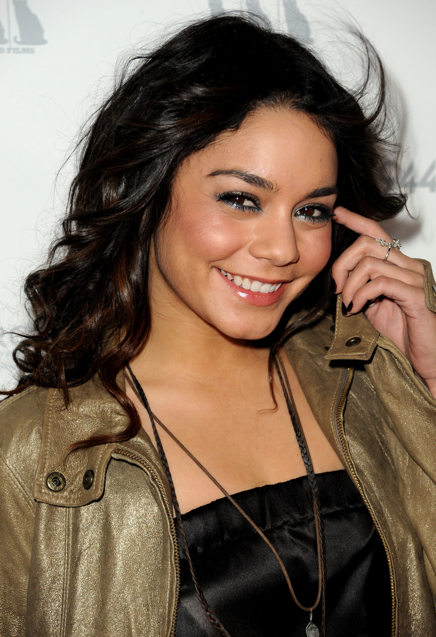 Vanessa Hudgens at event of Girl Walks Into a Bar (2011)