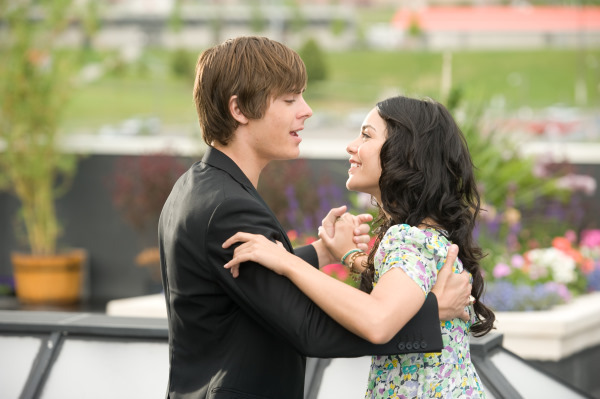 Still of Vanessa Hudgens and Zac Efron in High School Musical 3: Senior Year (2008)