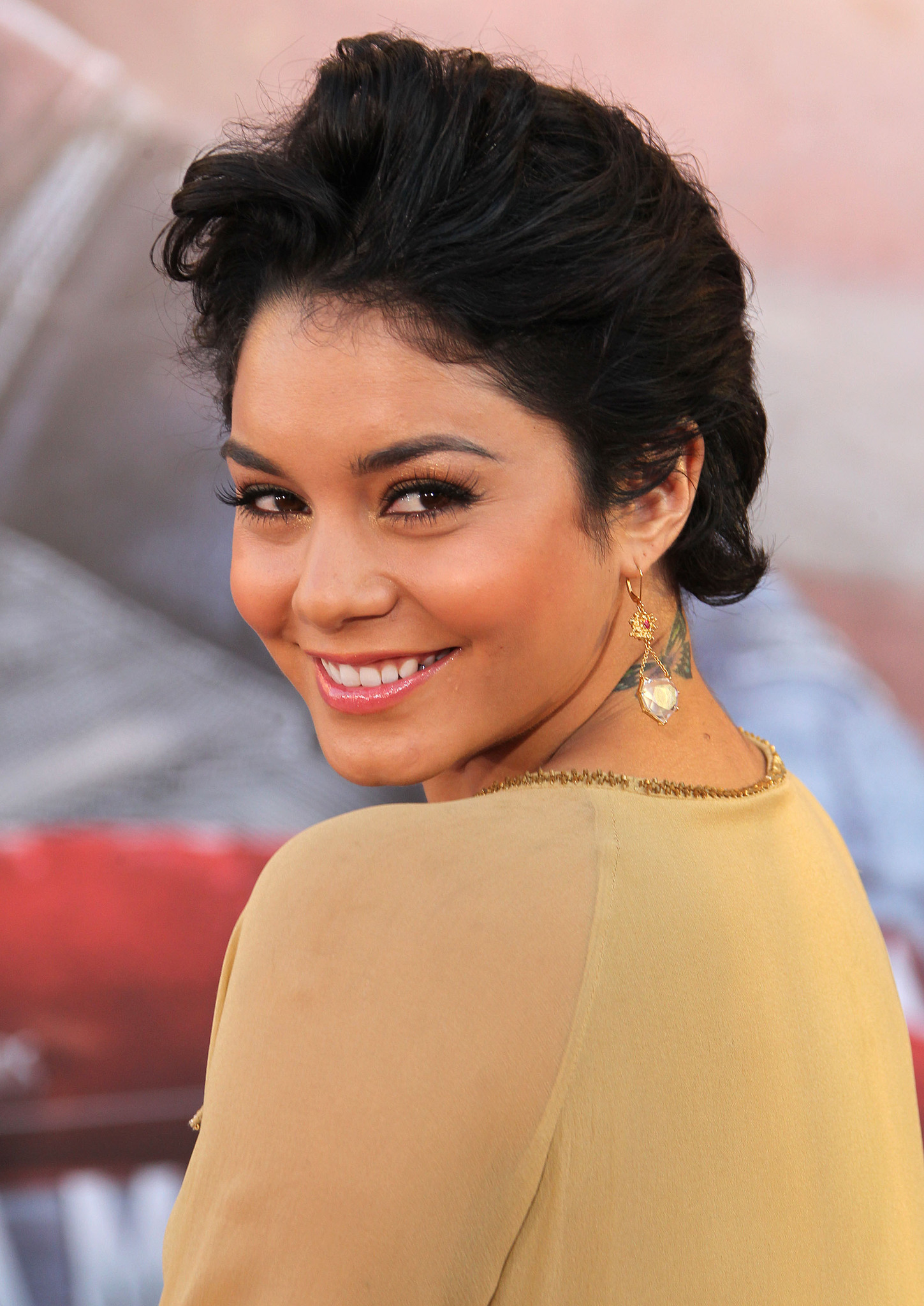 Vanessa Hudgens at event of Kapitonas Amerika: pirmasis kersytojas (2011)