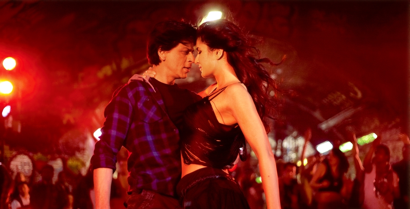 Still of Shah Rukh Khan and Katrina Kaif in Jab Tak Hai Jaan (2012)