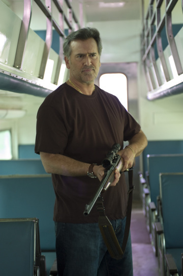 Still of Bruce Campbell in Vilko bilietas (2007)