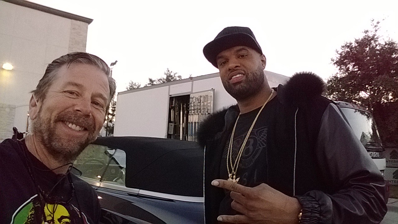 Brent Duncan with Slim Thug on the set of RED ALL OVER