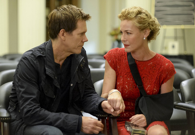 Still of Kevin Bacon and Connie Nielsen in The Following (2013)