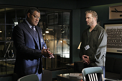 Still of Laurence Fishburne and William Petersen in CSI kriminalistai (2000)