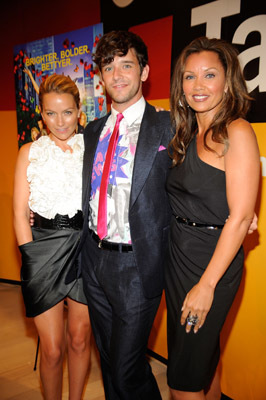Vanessa Williams, Becki Newton and Michael Urie at event of Ugly Betty (2006)