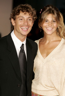 Giorgio Pasotti and Nicoletta Romanoff at event of Terminalas (2004)